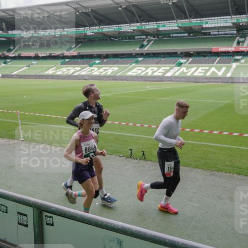05.10.2025 - 20. swb-Marathon Bremen Michael Burmester http://msf.ph/oto/9281709 05.10.2025 13:05:14 Laufen im Stadion 190, 199, 406, 421, 490, 520, 611, 678, 712, 858, 924, 1061, 1132, 1147, 1228, 1404, 1455, 1480, 1545, 1702, 1746, 1765, 1834, 1840, 1867, 1990, 2009, 2058, 2190, 2399, 2536, 2584, 2604, 2664, 2785, 2802, 2901, 2935, 3008, 3025, 3049, 3216, 3378, 3380, 3413, 3433, 3445, 3450, 3479, 3483, 3561, 3658, 3799, 3809, 3837, 3901, 4001, 4055, 4187, 4207, 4241, 4326, 4332, 4376, 4627, 4634, 4665, 4671, 4676, 4838, 4855, 4858, 4892, 4904, 5247, 5286, 5295, 5382, 5614, 5904, 6283 meine-sportfotos.de