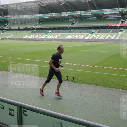 05.10.2025 - 20. swb-Marathon Bremen Michael Burmester http://msf.ph/oto/9281718 05.10.2025 13:05:15 Laufen im Stadion 190, 199, 406, 421, 490, 520, 611, 678, 712, 858, 924, 1061, 1132, 1147, 1228, 1404, 1455, 1480, 1545, 1702, 1746, 1765, 1834, 1840, 1867, 1990, 2009, 2058, 2190, 2399, 2536, 2584, 2604, 2664, 2785, 2802, 2901, 2935, 3008, 3025, 3049, 3216, 3378, 3380, 3413, 3433, 3445, 3450, 3479, 3483, 3561, 3658, 3799, 3809, 3837, 3901, 4001, 4055, 4187, 4207, 4241, 4326, 4332, 4376, 4634, 4665, 4671, 4676, 4838, 4855, 4858, 4892, 4904, 5286, 5295, 5382, 5614, 5904, 6283 meine-sportfotos.de