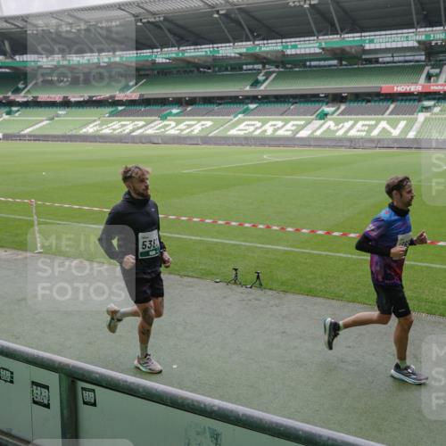05.10.2025 - 20. swb-Marathon Bremen Michael Burmester http://msf.ph/oto/9281771 05.10.2025 13:05:21 Laufen im Stadion 190, 199, 406, 520, 611, 678, 712, 804, 817, 858, 924, 1061, 1132, 1147, 1228, 1404, 1455, 1480, 1545, 1610, 1702, 1746, 1765, 1834, 1840, 1867, 1990, 2009, 2058, 2187, 2190, 2198, 2437, 2536, 2584, 2604, 2785, 2802, 2901, 2902, 2935, 3008, 3025, 3049, 3216, 3317, 3378, 3380, 3413, 3445, 3450, 3479, 3561, 3799, 3809, 3837, 4055, 4187, 4207, 4241, 4326, 4332, 4376, 4563, 4634, 4665, 4671, 4676, 4831, 4838, 4855, 4892, 4904, 5176, 5286, 5295, 5362, 5382, 5614, 5824, 5904, 6283 meine-sportfotos.de