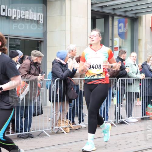 05.10.2025 - 20. swb-Marathon Bremen Strokosch-Dieckow http://msf.ph/oto/9281796 05.10.2025 11:19:47 Ziel 9323, 9408, 9688, 11216, 9323, 9408, 9688, 11216 meine-sportfotos.de