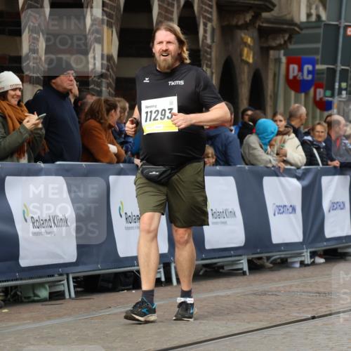 05.10.2025 - 20. swb-Marathon Bremen Strokosch-Dieckow http://msf.ph/oto/9281802 05.10.2025 11:15:10 Ziel 10647, 10984, 11293, 11635 meine-sportfotos.de