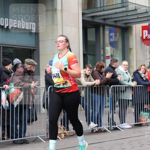 05.10.2025 - 20. swb-Marathon Bremen Strokosch-Dieckow http://msf.ph/oto/9281805 05.10.2025 11:19:47 Ziel 9323, 9408, 9688, 11216, 9323, 9408, 9688, 11216 meine-sportfotos.de
