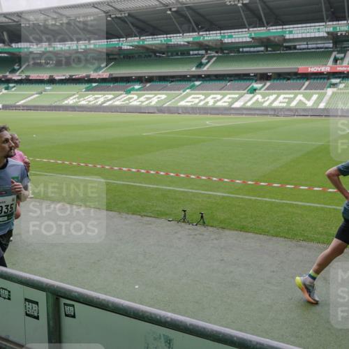 05.10.2025 - 20. swb-Marathon Bremen Michael Burmester http://msf.ph/oto/9281842 05.10.2025 13:05:28 Laufen im Stadion 190, 199, 406, 520, 611, 678, 712, 804, 817, 858, 924, 1061, 1132, 1147, 1228, 1404, 1455, 1480, 1545, 1610, 1702, 1746, 1765, 1840, 1867, 1990, 2009, 2058, 2187, 2190, 2198, 2437, 2536, 2584, 2604, 2785, 2802, 2902, 2935, 3008, 3025, 3049, 3216, 3317, 3378, 3380, 3413, 3445, 3450, 3479, 3561, 3799, 3809, 3837, 3853, 4055, 4187, 4207, 4241, 4326, 4332, 4376, 4563, 4641, 4665, 4676, 4831, 4855, 4892, 4904, 4983, 5176, 5286, 5295, 5362, 5382, 5614, 5824, 5904, 6283 meine-sportfotos.de