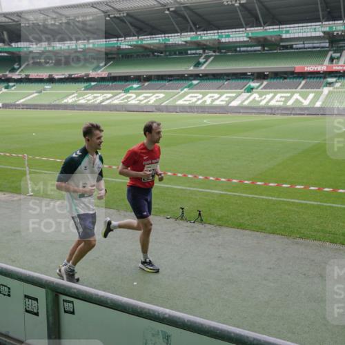 05.10.2025 - 20. swb-Marathon Bremen Michael Burmester http://msf.ph/oto/9281860 05.10.2025 13:05:30 Laufen im Stadion 190, 199, 406, 520, 611, 678, 712, 804, 817, 858, 924, 1061, 1132, 1147, 1228, 1404, 1455, 1480, 1545, 1610, 1702, 1746, 1765, 1840, 1867, 1990, 2009, 2058, 2187, 2190, 2198, 2422, 2437, 2536, 2584, 2604, 2785, 2802, 2902, 2935, 3008, 3025, 3049, 3216, 3317, 3378, 3380, 3413, 3445, 3450, 3479, 3561, 3799, 3809, 3837, 3853, 4055, 4187, 4207, 4241, 4326, 4332, 4376, 4563, 4641, 4665, 4676, 4766, 4831, 4855, 4892, 4904, 4983, 5176, 5286, 5295, 5362, 5382, 5614, 5824, 5904, 6283 meine-sportfotos.de