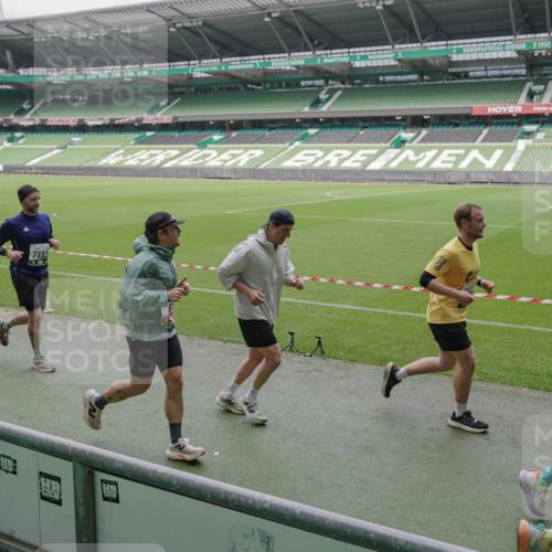 05.10.2025 - 20. swb-Marathon Bremen Michael Burmester http://msf.ph/oto/9281913 05.10.2025 13:05:35 Laufen im Stadion 190, 199, 406, 520, 611, 678, 712, 804, 817, 858, 924, 1147, 1228, 1404, 1410, 1455, 1480, 1545, 1610, 1702, 1746, 1765, 1840, 1867, 1990, 2058, 2187, 2190, 2198, 2422, 2437, 2584, 2604, 2671, 2785, 2902, 2935, 3008, 3025, 3049, 3216, 3317, 3368, 3378, 3380, 3445, 3450, 3479, 3799, 3809, 3837, 3853, 4055, 4207, 4326, 4332, 4376, 4563, 4641, 4665, 4676, 4766, 4831, 4855, 4892, 4904, 4983, 5166, 5176, 5295, 5362, 5382, 5614, 5824, 5904, 5945, 6283 meine-sportfotos.de