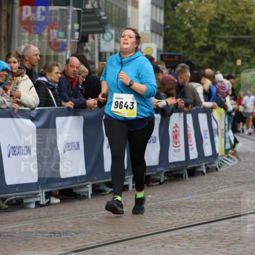 05.10.2025 - 20. swb-Marathon Bremen Strokosch-Dieckow http://msf.ph/oto/9281960 05.10.2025 11:15:15 Ziel 9441, 9643, 9768, 11293 meine-sportfotos.de