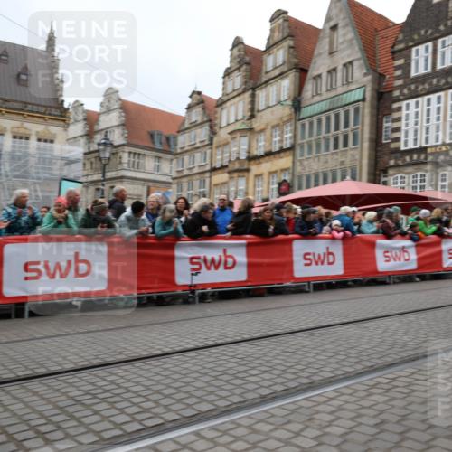 05.10.2025 - 20. swb-Marathon Bremen Yannick Fuchs http://msf.ph/oto/9281991 05.10.2025 12:55:34 Ziel 474, 1443, 1912, 2132, 6444 meine-sportfotos.de