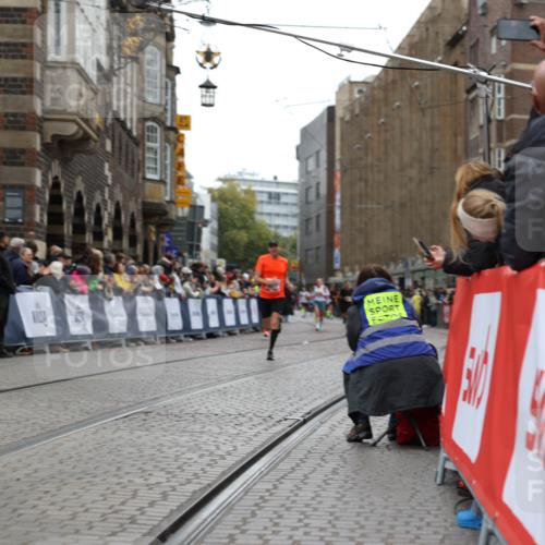 05.10.2025 - 20. swb-Marathon Bremen Yannick Fuchs http://msf.ph/oto/9282007 05.10.2025 12:55:35 Ziel 474, 1443, 1912, 2132, 6444 meine-sportfotos.de