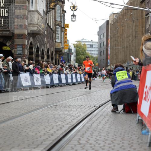 05.10.2025 - 20. swb-Marathon Bremen Yannick Fuchs http://msf.ph/oto/9282026 05.10.2025 12:55:35 Ziel 474, 1443, 1912, 2132, 6444 meine-sportfotos.de