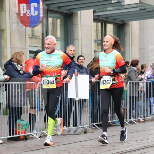 05.10.2025 - 20. swb-Marathon Bremen Strokosch-Dieckow http://msf.ph/oto/9282032 05.10.2025 11:20:41 Ziel 9405, 10012, 10361, 10362, 10913, 11643, 9405, 10012, 10361, 10362, 10913, 11643 meine-sportfotos.de
