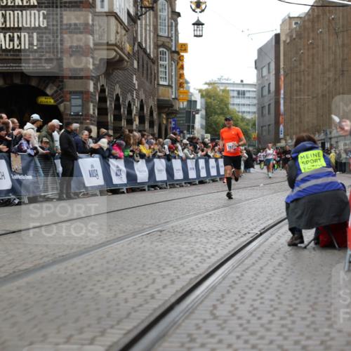 05.10.2025 - 20. swb-Marathon Bremen Yannick Fuchs http://msf.ph/oto/9282038 05.10.2025 12:55:35 Ziel 474, 1443, 1912, 2132, 6444 meine-sportfotos.de