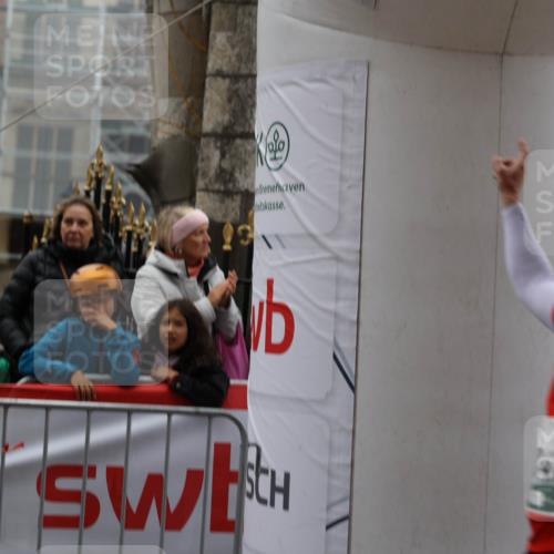 05.10.2025 - 20. swb-Marathon Bremen Yannick Fuchs http://msf.ph/oto/9282080 05.10.2025 12:56:12 Ziel 57, 481, 761, 902, 1633, 2048, 4375, 7766 meine-sportfotos.de