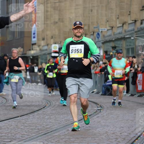 05.10.2025 - 20. swb-Marathon Bremen Strokosch-Dieckow http://msf.ph/oto/9282164 05.10.2025 11:15:20 Ziel 9441, 9643, 9767, 9768, 9959, 10976 meine-sportfotos.de
