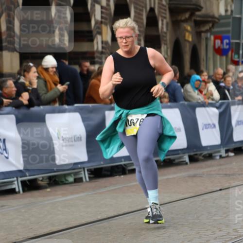 05.10.2025 - 20. swb-Marathon Bremen Strokosch-Dieckow http://msf.ph/oto/9282237 05.10.2025 11:15:28 Ziel 8844, 9959, 10976, 11112, 11113 meine-sportfotos.de