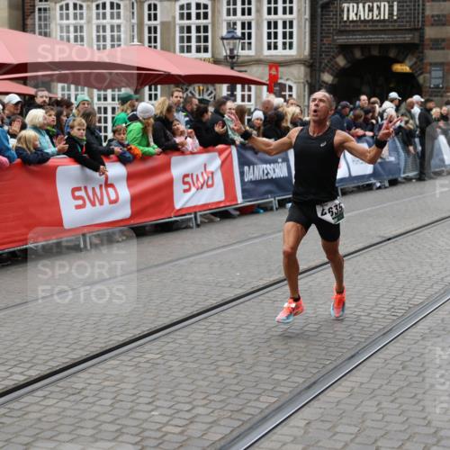 05.10.2025 - 20. swb-Marathon Bremen Yannick Fuchs http://msf.ph/oto/9282263 05.10.2025 12:57:44 Ziel 3153, 4635 meine-sportfotos.de