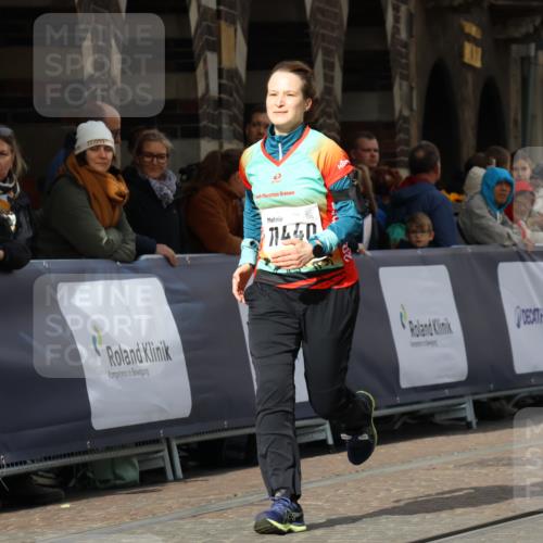05.10.2025 - 20. swb-Marathon Bremen Strokosch-Dieckow http://msf.ph/oto/9282476 05.10.2025 11:15:40 Ziel 9567, 11440 meine-sportfotos.de