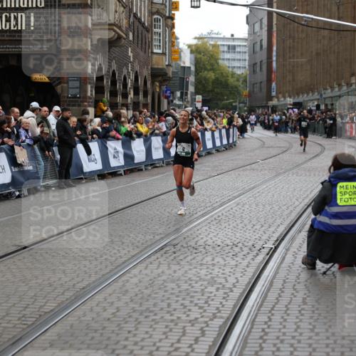 05.10.2025 - 20. swb-Marathon Bremen Yannick Fuchs http://msf.ph/oto/9282483 05.10.2025 12:57:55 Ziel 1088, 2168, 2909 meine-sportfotos.de