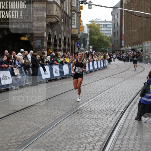 05.10.2025 - 20. swb-Marathon Bremen Yannick Fuchs http://msf.ph/oto/9282499 05.10.2025 12:57:55 Ziel 1088, 2168, 2909 meine-sportfotos.de
