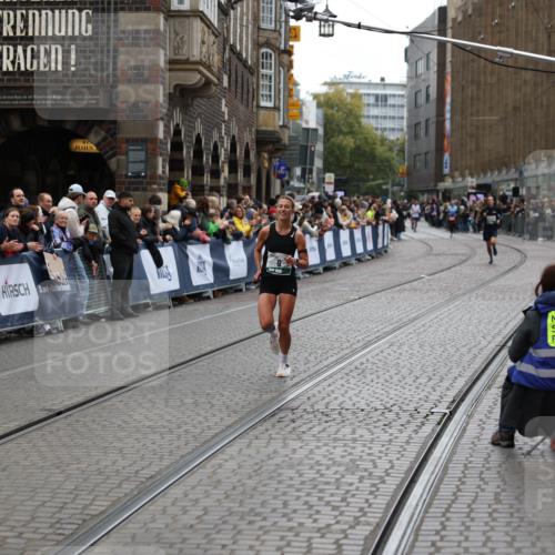 05.10.2025 - 20. swb-Marathon Bremen Yannick Fuchs http://msf.ph/oto/9282511 05.10.2025 12:57:55 Ziel 1088, 2168, 2909 meine-sportfotos.de