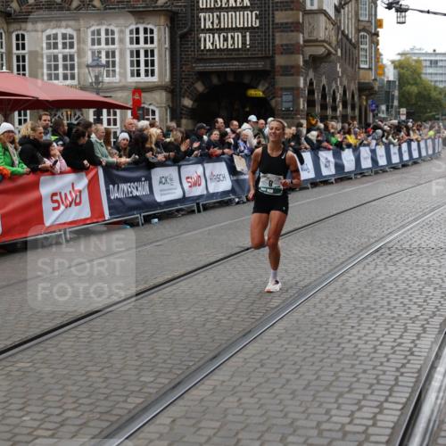 05.10.2025 - 20. swb-Marathon Bremen Yannick Fuchs http://msf.ph/oto/9282583 05.10.2025 12:57:56 Ziel 9, 1088, 2168, 2909 meine-sportfotos.de