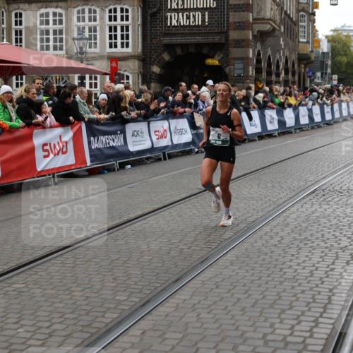 05.10.2025 - 20. swb-Marathon Bremen Yannick Fuchs http://msf.ph/oto/9282596 05.10.2025 12:57:56 Ziel 9, 1088, 2168, 2909 meine-sportfotos.de