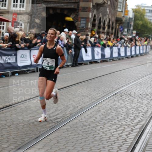 05.10.2025 - 20. swb-Marathon Bremen Yannick Fuchs http://msf.ph/oto/9282603 05.10.2025 12:57:57 Ziel 9, 1088, 2168, 2909 meine-sportfotos.de