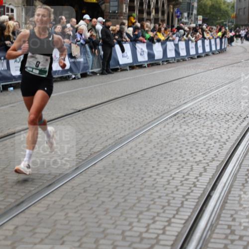 05.10.2025 - 20. swb-Marathon Bremen Yannick Fuchs http://msf.ph/oto/9282608 05.10.2025 12:57:57 Ziel 9, 1088, 2168, 2909 meine-sportfotos.de