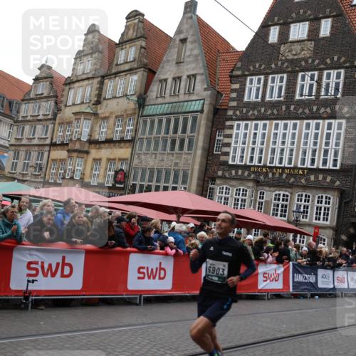 05.10.2025 - 20. swb-Marathon Bremen Yannick Fuchs http://msf.ph/oto/9282619 05.10.2025 12:58:02 Ziel 9, 6903 meine-sportfotos.de