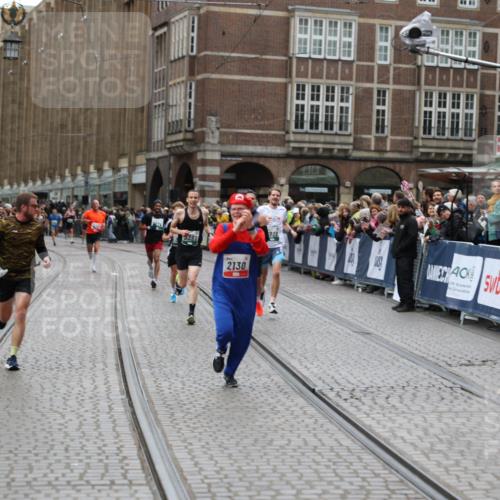 05.10.2025 - 20. swb-Marathon Bremen Yannick Fuchs http://msf.ph/oto/9282896 05.10.2025 12:59:18 Ziel 2130, 2385, 4158, 4664, 8053 meine-sportfotos.de