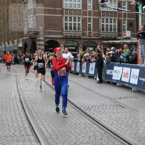 05.10.2025 - 20. swb-Marathon Bremen Yannick Fuchs http://msf.ph/oto/9282928 05.10.2025 12:59:18 Ziel 2130, 2385, 4158, 4664, 8053 meine-sportfotos.de