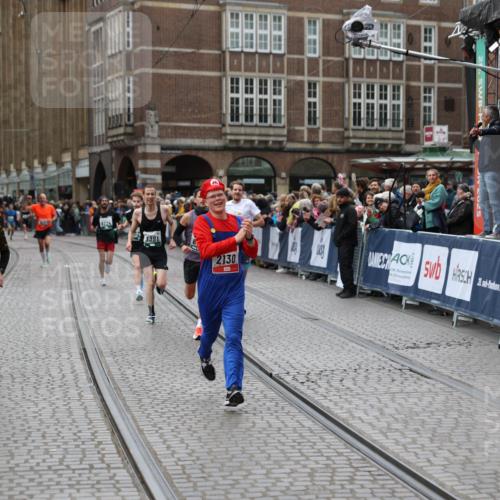 05.10.2025 - 20. swb-Marathon Bremen Yannick Fuchs http://msf.ph/oto/9282934 05.10.2025 12:59:18 Ziel 2130, 2385, 4158, 4664, 8053 meine-sportfotos.de