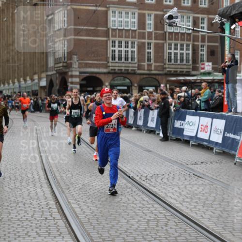 05.10.2025 - 20. swb-Marathon Bremen Yannick Fuchs http://msf.ph/oto/9282943 05.10.2025 12:59:18 Ziel 2130, 2385, 4158, 4664, 8053 meine-sportfotos.de