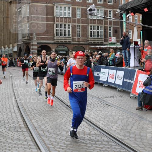 05.10.2025 - 20. swb-Marathon Bremen Yannick Fuchs http://msf.ph/oto/9282994 05.10.2025 12:59:19 Ziel 2130, 2385, 4158, 4664, 5908, 6423 meine-sportfotos.de