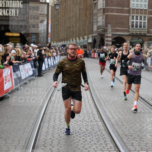 05.10.2025 - 20. swb-Marathon Bremen Yannick Fuchs http://msf.ph/oto/9283025 05.10.2025 12:59:19 Ziel 2130, 2385, 4158, 4664, 5908, 6423 meine-sportfotos.de