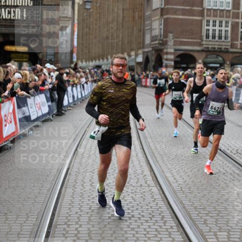 05.10.2025 - 20. swb-Marathon Bremen Yannick Fuchs http://msf.ph/oto/9283043 05.10.2025 12:59:19 Ziel 2130, 2385, 4158, 4664, 5908, 6423 meine-sportfotos.de