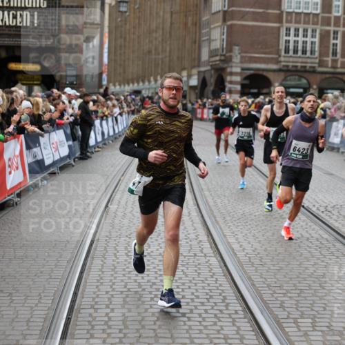 05.10.2025 - 20. swb-Marathon Bremen Yannick Fuchs http://msf.ph/oto/9283054 05.10.2025 12:59:19 Ziel 2130, 2385, 4158, 4664, 5908, 6423 meine-sportfotos.de