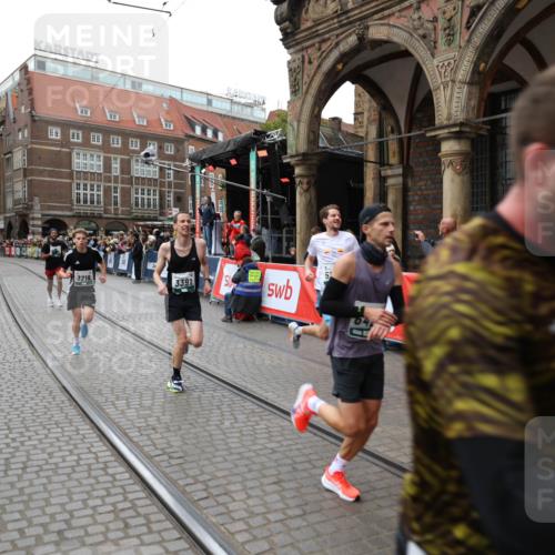 05.10.2025 - 20. swb-Marathon Bremen Yannick Fuchs http://msf.ph/oto/9283176 05.10.2025 12:59:21 Ziel 2130, 2385, 3219, 3391, 4158, 5908, 6224, 6423 meine-sportfotos.de