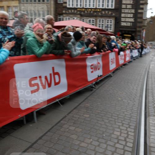 05.10.2025 - 20. swb-Marathon Bremen Yannick Fuchs http://msf.ph/oto/9283209 05.10.2025 12:59:21 Ziel 2130, 2385, 3219, 3391, 4158, 5908, 6224, 6423 meine-sportfotos.de