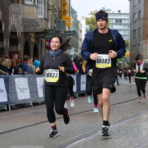 05.10.2025 - 20. swb-Marathon Bremen Strokosch-Dieckow http://msf.ph/oto/9283227 05.10.2025 11:16:22 Ziel 10023, 10083, 10379, 10450, 11029, 11358, 11404 meine-sportfotos.de