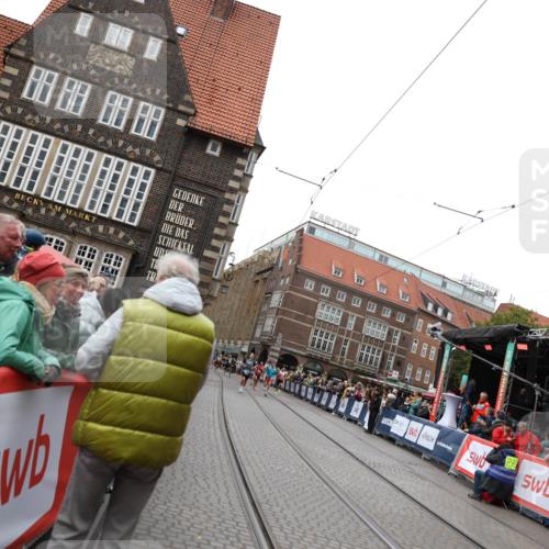 05.10.2025 - 20. swb-Marathon Bremen Yannick Fuchs http://msf.ph/oto/9283349 05.10.2025 13:00:10 Ziel 40, 689, 2186, 8351 meine-sportfotos.de