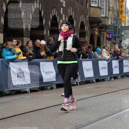 05.10.2025 - 20. swb-Marathon Bremen Strokosch-Dieckow http://msf.ph/oto/9283405 05.10.2025 11:16:28 Ziel 9563, 10023, 10379, 10450, 11358, 11404 meine-sportfotos.de