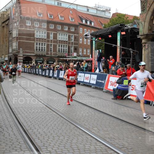 05.10.2025 - 20. swb-Marathon Bremen Yannick Fuchs http://msf.ph/oto/9283470 05.10.2025 13:00:17 Ziel 198, 689, 1812, 2186, 4422, 6996, 8030 meine-sportfotos.de