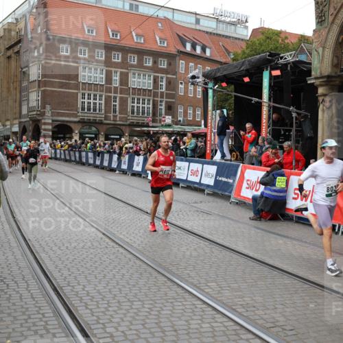 05.10.2025 - 20. swb-Marathon Bremen Yannick Fuchs http://msf.ph/oto/9283474 05.10.2025 13:00:17 Ziel 198, 689, 1812, 2186, 4422, 6996, 8030 meine-sportfotos.de