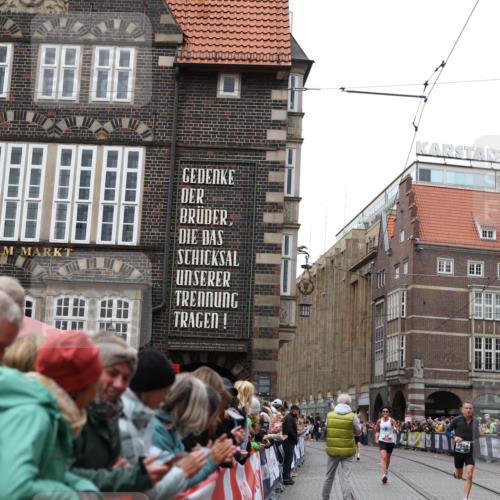 05.10.2025 - 20. swb-Marathon Bremen Yannick Fuchs http://msf.ph/oto/9283540 05.10.2025 13:00:32 Ziel 241, 1615, 2118, 2169, 6633, 7498 meine-sportfotos.de