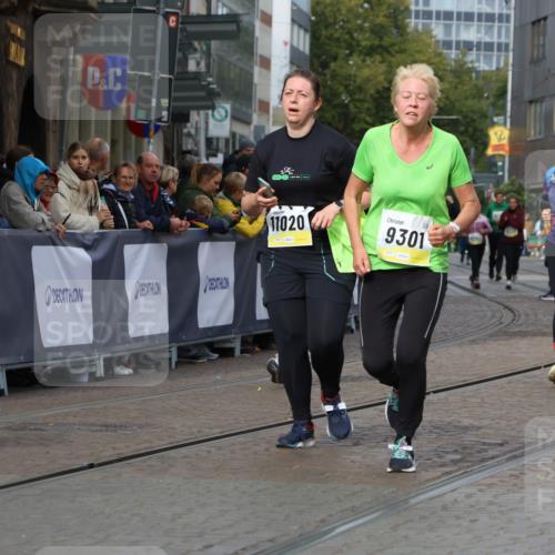 05.10.2025 - 20. swb-Marathon Bremen Strokosch-Dieckow http://msf.ph/oto/9283589 05.10.2025 11:16:34 Ziel 9301, 9563, 9753, 11020, 11182, 11438 meine-sportfotos.de