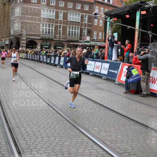 05.10.2025 - 20. swb-Marathon Bremen Yannick Fuchs http://msf.ph/oto/9283616 05.10.2025 13:00:34 Ziel 1615, 2118, 6633, 7949 meine-sportfotos.de