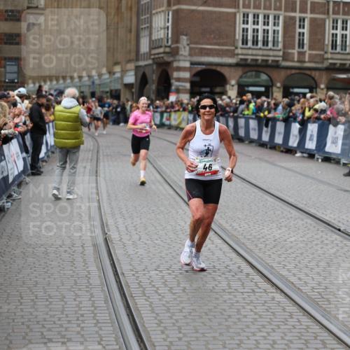 05.10.2025 - 20. swb-Marathon Bremen Yannick Fuchs http://msf.ph/oto/9283667 05.10.2025 13:00:36 Ziel 46, 6633, 7949 meine-sportfotos.de