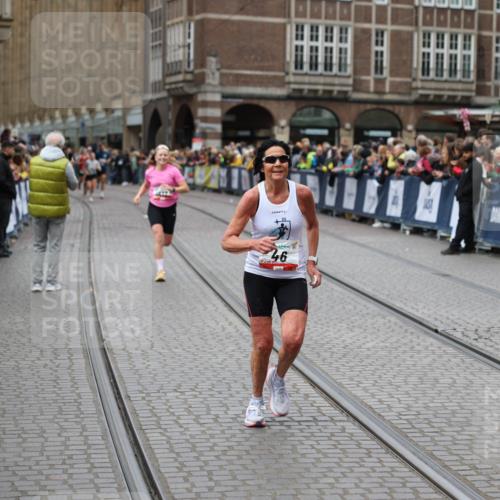 05.10.2025 - 20. swb-Marathon Bremen Yannick Fuchs http://msf.ph/oto/9283688 05.10.2025 13:00:36 Ziel 46, 6633, 7949 meine-sportfotos.de