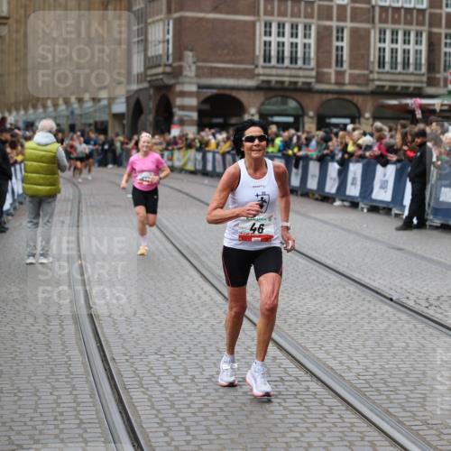 05.10.2025 - 20. swb-Marathon Bremen Yannick Fuchs http://msf.ph/oto/9283700 05.10.2025 13:00:36 Ziel 46, 6633, 7949 meine-sportfotos.de