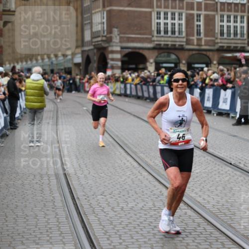 05.10.2025 - 20. swb-Marathon Bremen Yannick Fuchs http://msf.ph/oto/9283717 05.10.2025 13:00:36 Ziel 46, 6633, 7949 meine-sportfotos.de